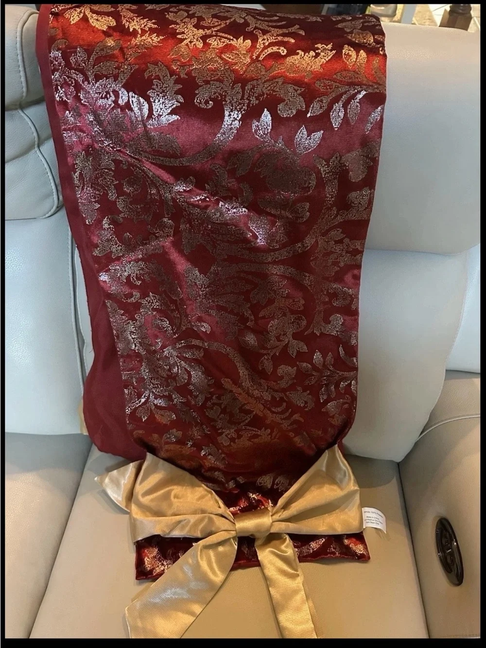 Red Gold Brocade Christmas Table Runner Satin Bow NWT